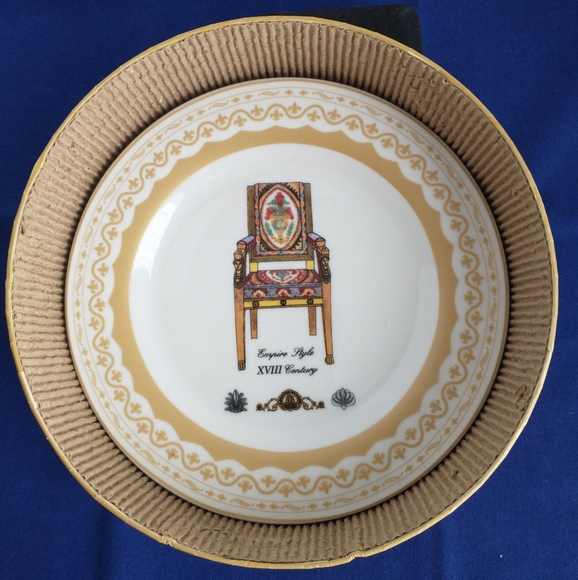 4 Plates ANTIQUE CHAIRS Dessert NIB - Picture 8 of 14